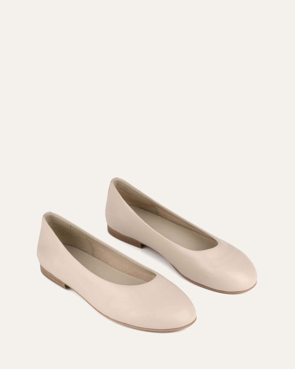 FINCH CASUAL FLATS SAND LEATHER - Jo Mercer