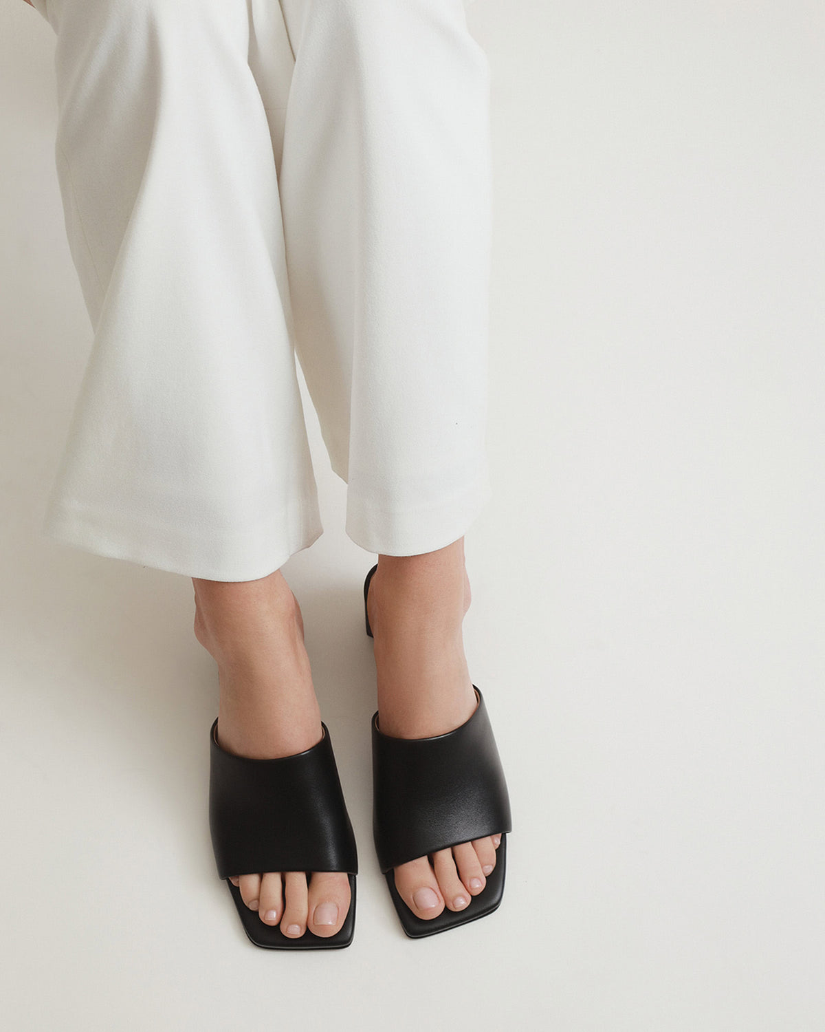 HERBIE MID HEEL SANDALS BLACK LEATHER