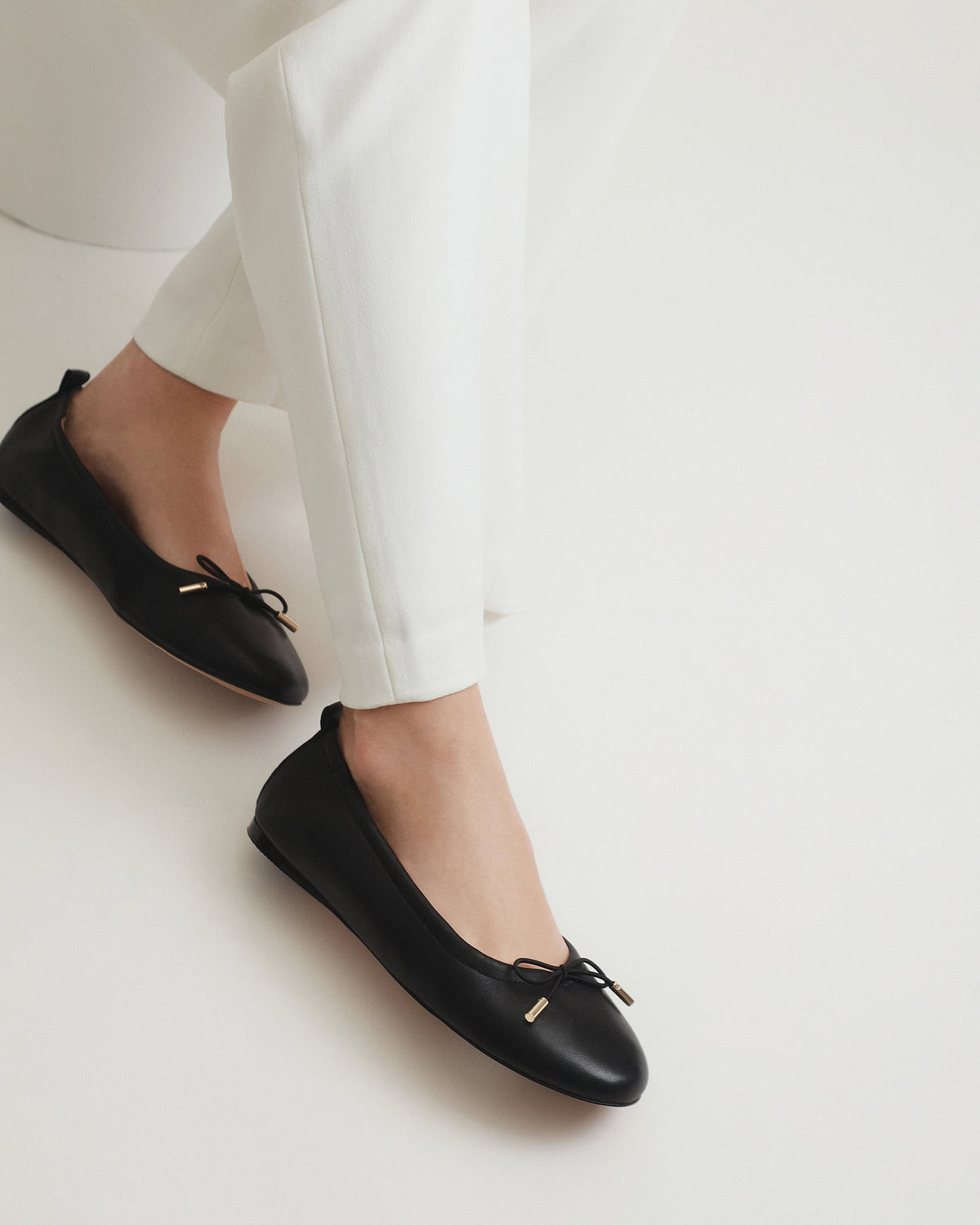 JOLIE CASUAL FLATS BLACK LEATHER