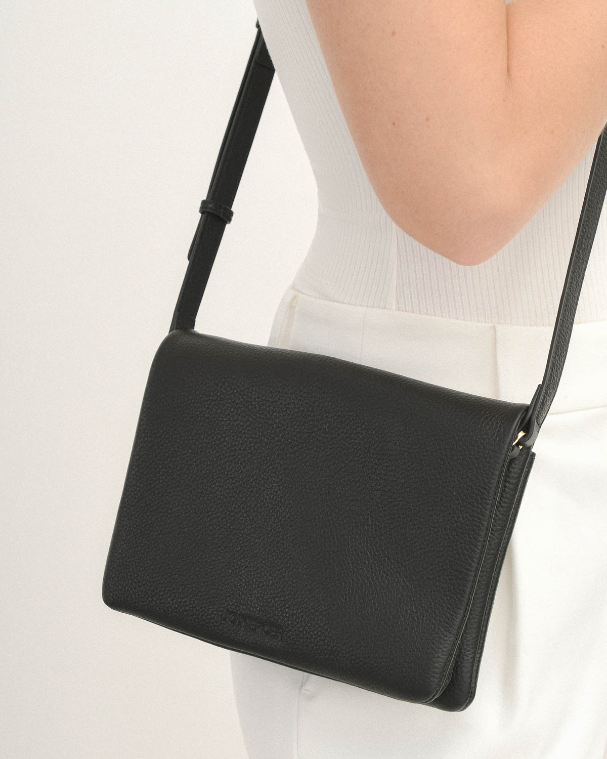 LUISA CROSSBODY BAG BLACK LEATHER