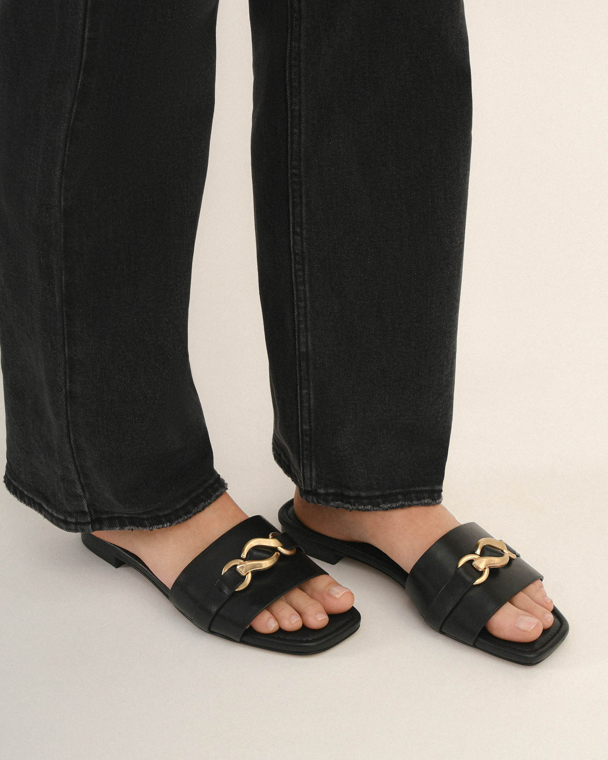 PABLO FLAT SLIDE BLACK LEATHER