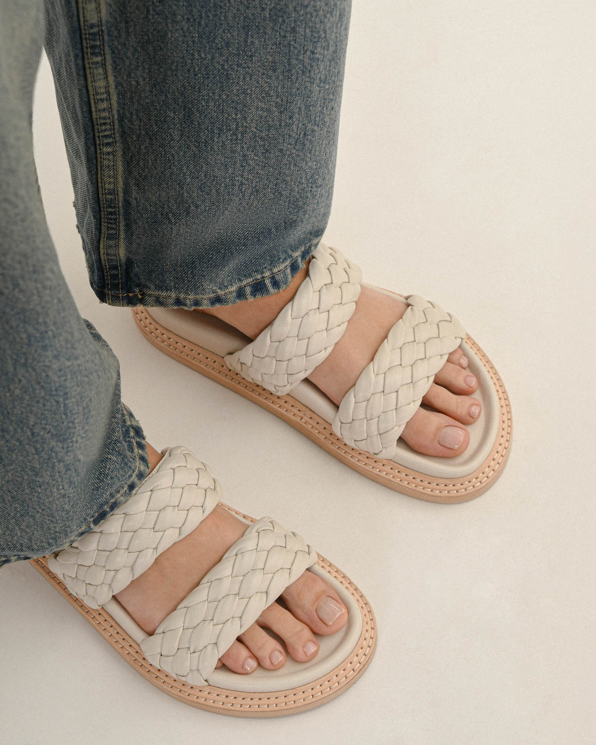 VEGA FLAT SANDALS OFF WHITE LEATHER