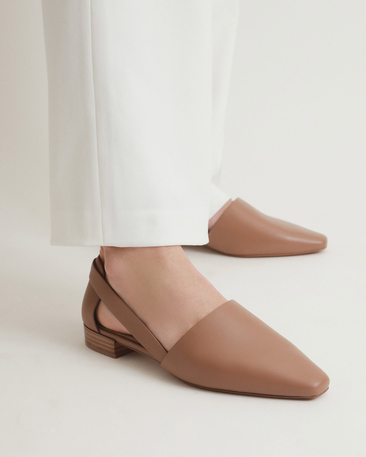 WILLA CASUAL FLATS CARAMEL LEATHER