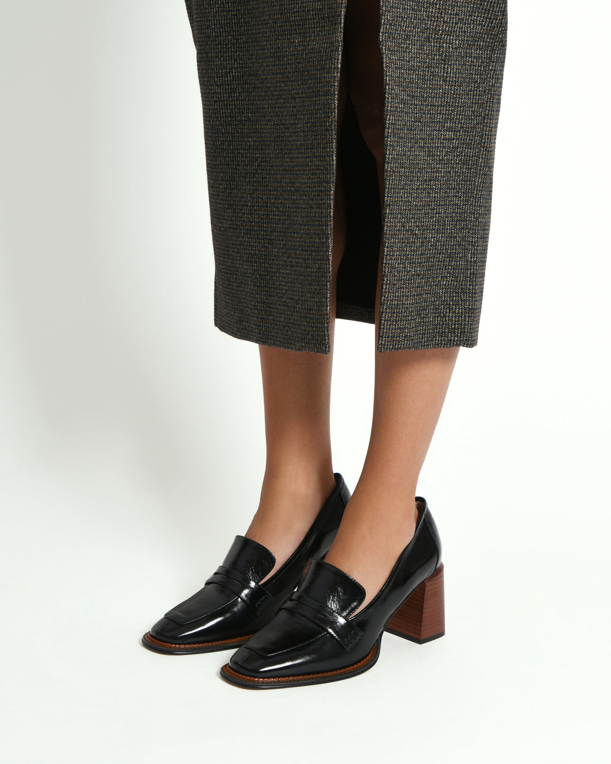 DELILAH MID HEEL LOAFERS BLACK LEATHER