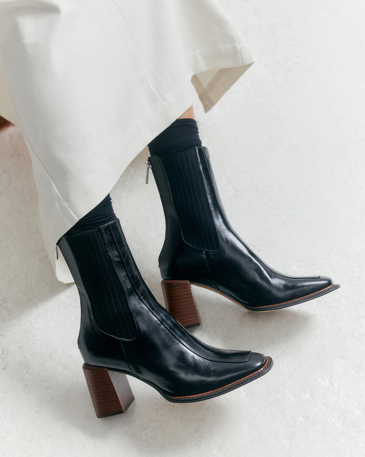 DEVINA MID ANKLE BOOTS BLACK LEATHER