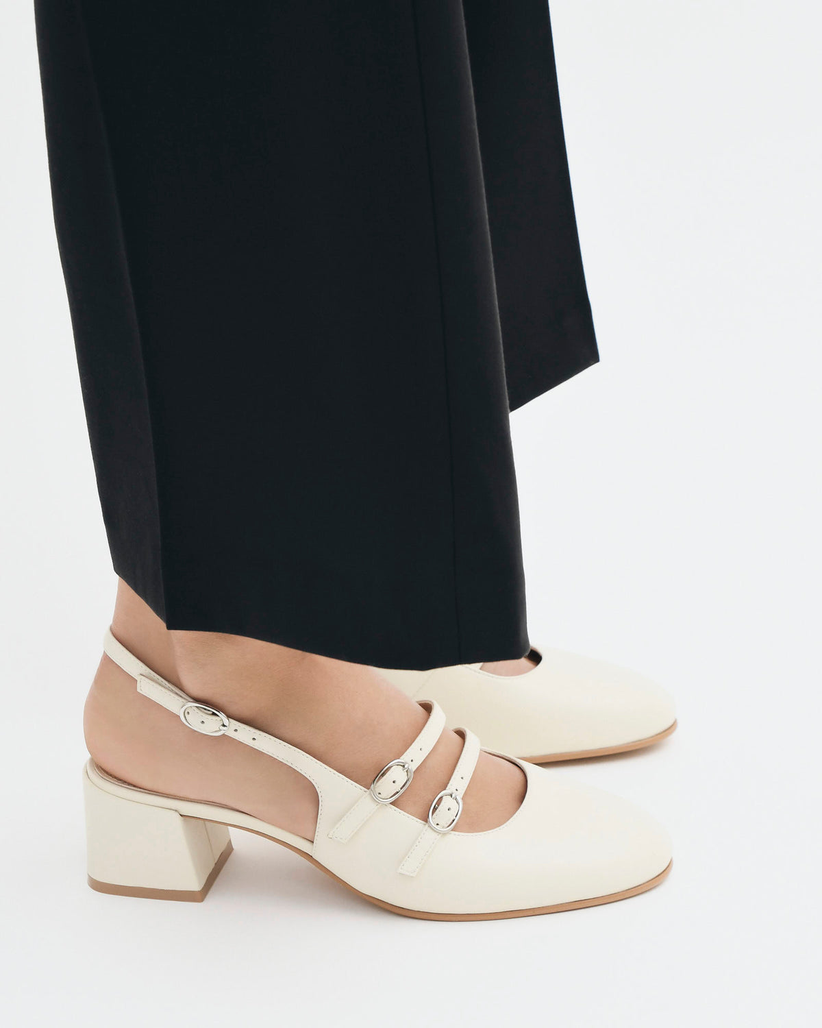 EMMY LOW HEELS OFF WHITE LEATHER