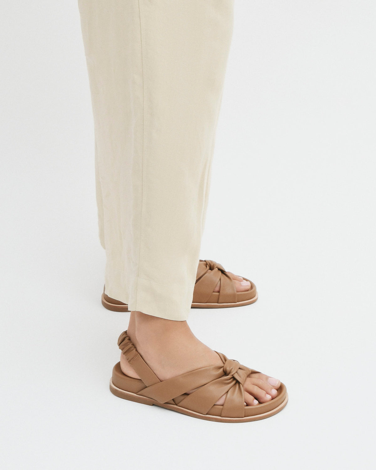 VINCENT FLAT SANDALS TAN LEATHER